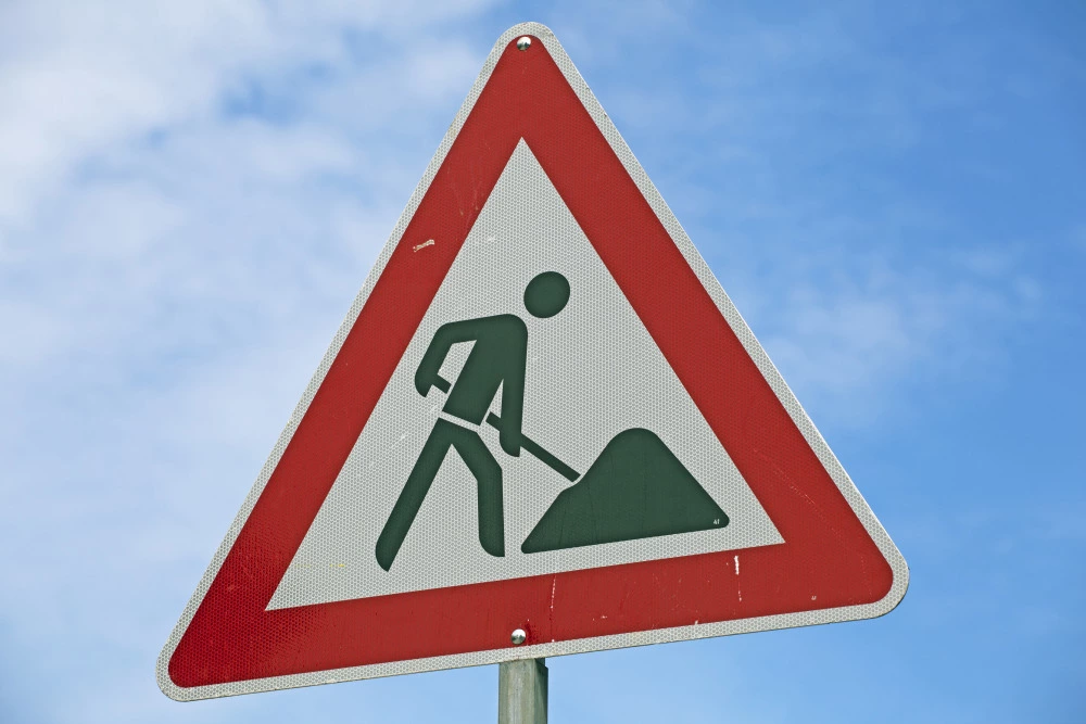 Baustelle, A8, Neubiberg, Ramersdorf — © Verkehrsschild Straßenbaustelle