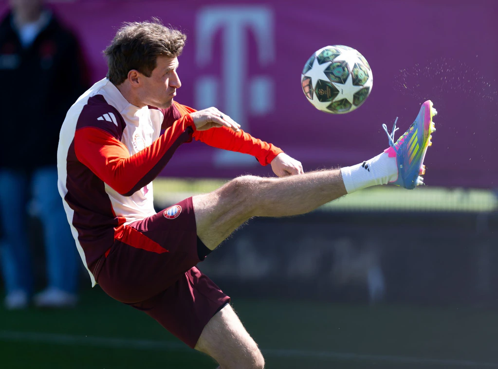 Thomas Müller war bester Laune beim Abschlusstraining. — © Sven Hoppe/dpa