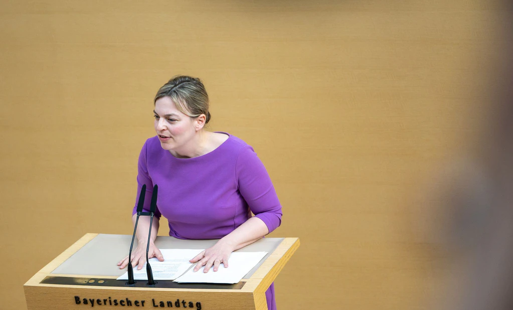 Katharina Schulze stößt mit ihrer «Freiheitsdienst»-Idee parteiintern auf Widerspruch. — © Leonie Asendorpf/dpa