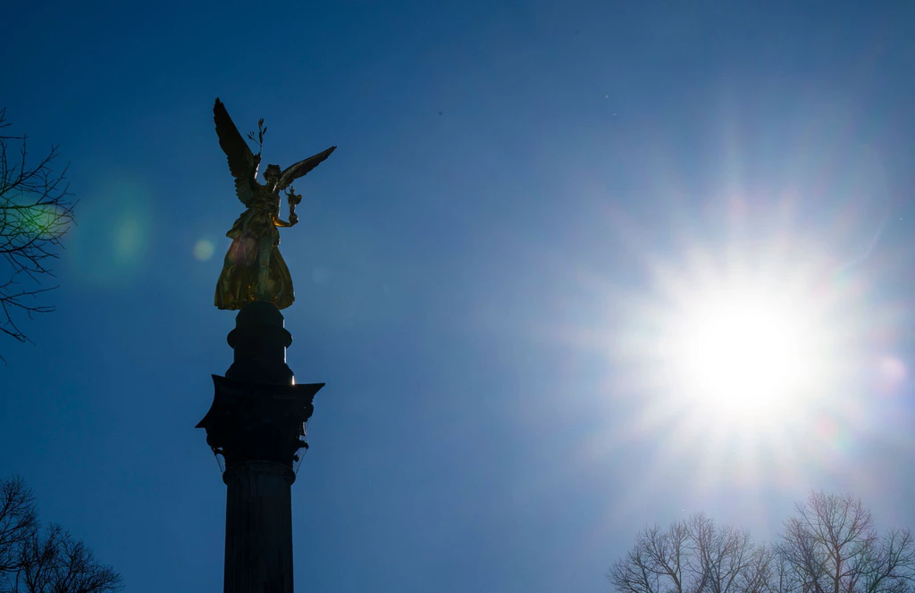 Der DWD erwartet eine sonnige und eine wärmer werdende Woche. (Symbolbild) — © Peter Kneffel/dpa