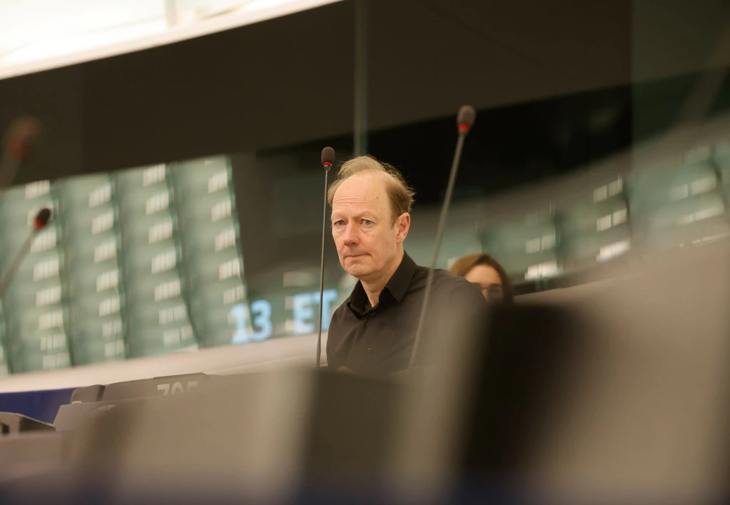 Sonneborn hat nach eigener Angabe wegen Plakat-Klaus Anzeige erstattet.  — © Philipp von Ditfurth/dpa