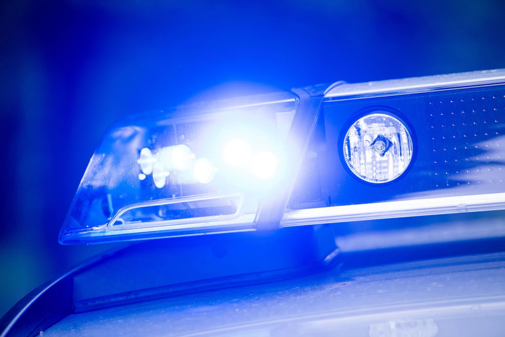 Gegen den 18-Jährigen ermittelt die Polizei neben Einbruchs auch wegen Trunkenheit im Verkehr. (Symbolbild) — © Lino Mirgeler/dpa