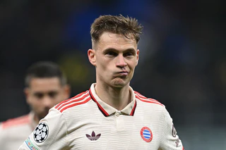 Frust pur: Joshua Kimmich nach dem Bayern-Aus in Mailand. — © Sven Hoppe/dpa