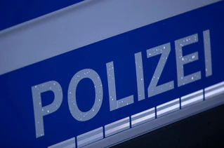 Rund fünf Monate nach dem Tod einer Seniorin hat die Staatsanwaltschaft Schweinfurt Anklage gegen ihren Partner erhoben. (Symbolbild) — © Jens Büttner/dpa-Zentralbild/dpa