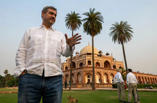 Im fernen Indien ist Söders Wandel sehr gut erkennbar - nach dem Ende der Koalitionsverhandlungen präsentiert sich der CSU-Chef als ein Politiker, der sich seiner neuen Rolle in der Bundesregierung sehr bewusst ist.  — © Peter Kneffel/dpa