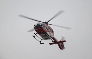 Auch ein Rettungshubschrauber war im Einsatz. (Symbolbild) — © Robert Michael/dpa