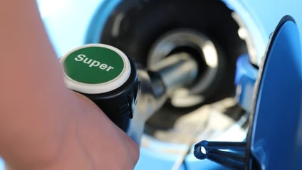 Tanken, Sprit — © Bild von Bernd Schray auf Pixabay
