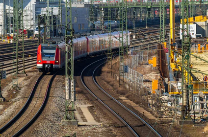 Zwischen der Donnersbergerbrücke und Pasing fährt am langen Osterwochenende keine S-Bahn auf der Stammstrecke. (Archivbild) — © Peter Kneffel/dpa