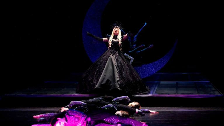 Zauberflöte Deutsches Theater — © Bild: Katja Berg als Königin der Nacht © Jürgen Schall