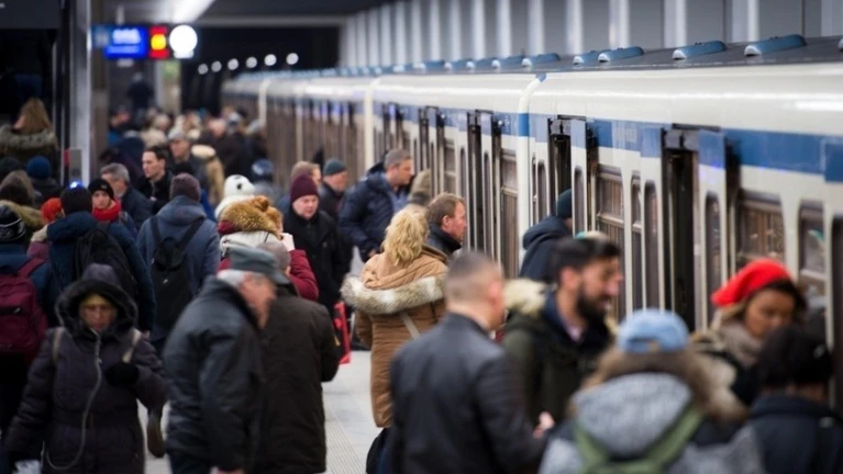 ÖPNV, Nahverkehr, öffentlicher Nahverkehr — © Foto © Alexander Heinl / Archiv