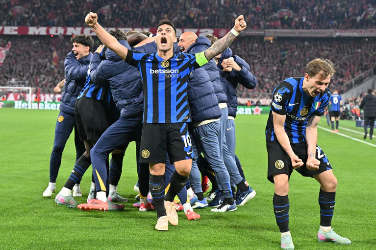Wieder jubelt Inter in München. — © Peter Kneffel/dpa