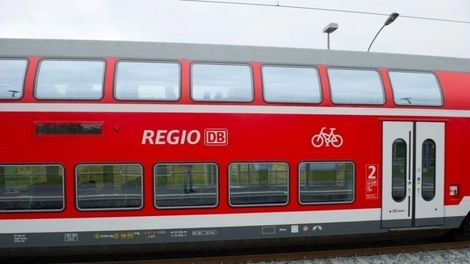 Unterschleißheim, Betonplatte, Chili, Regionalzug, Bahn, Lokführer — © Eine Regionalbahn fährt ein. Foto: Stefan Sauer/Archiv