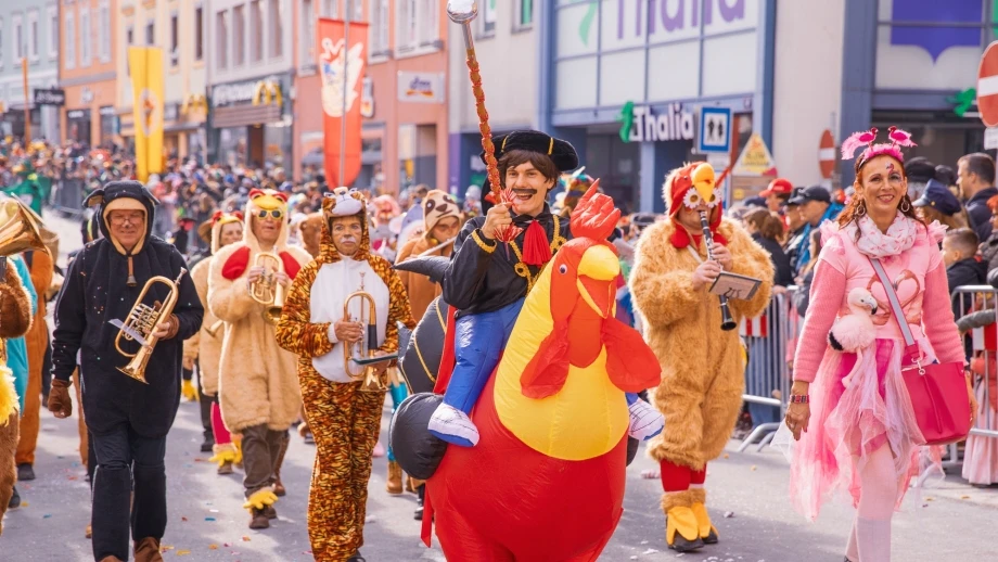 Fasching Karneval — © Olga Bereslavskaya / iStock