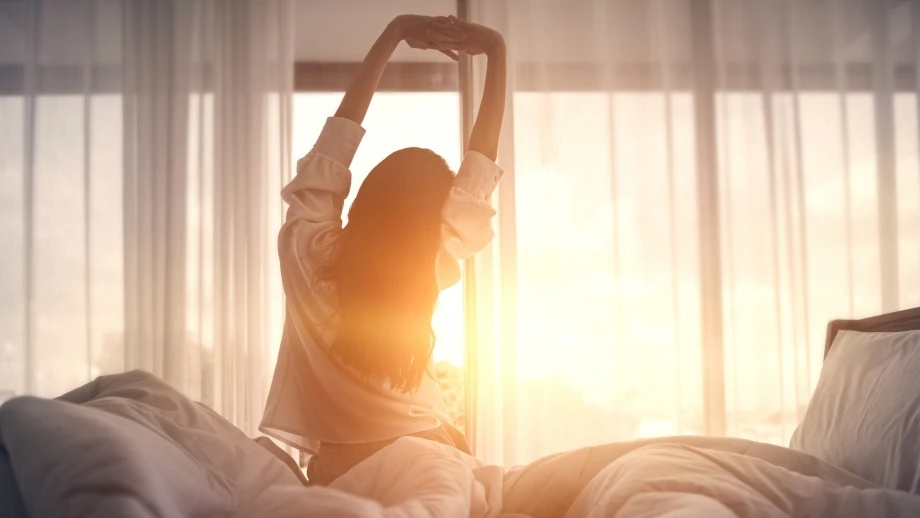 Aufstehen Morgenroutine Morgen morgens Bett — © oatawa / iStock