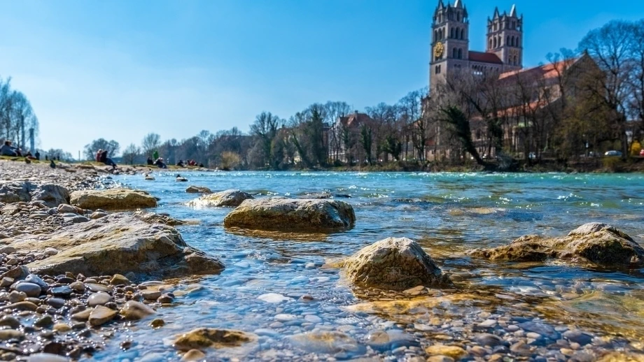 Isar — © Bild: Michael Hofmann auf Pixabay