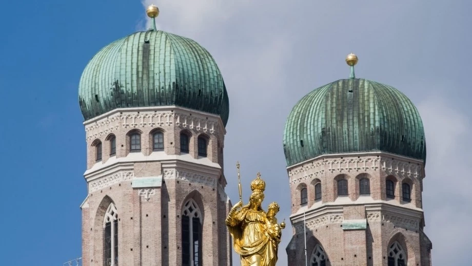 Frauenkirche, Caritas Diakonie — © Bild: Peter Kneffel/Archiv