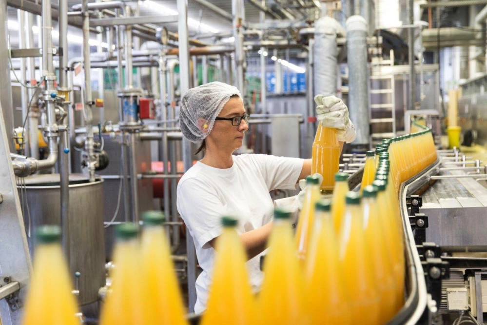 Wolfra Erding Saft Abfüllung